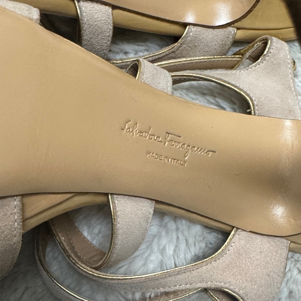 Salvatore Ferragamo Nude & Blush Suede Bow Platform Heels | Italy - Picture 13 of 14